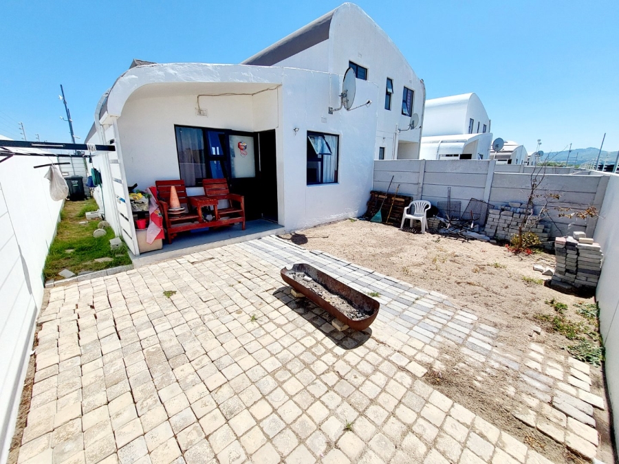 2 Bedroom Property for Sale in The Connifers Western Cape